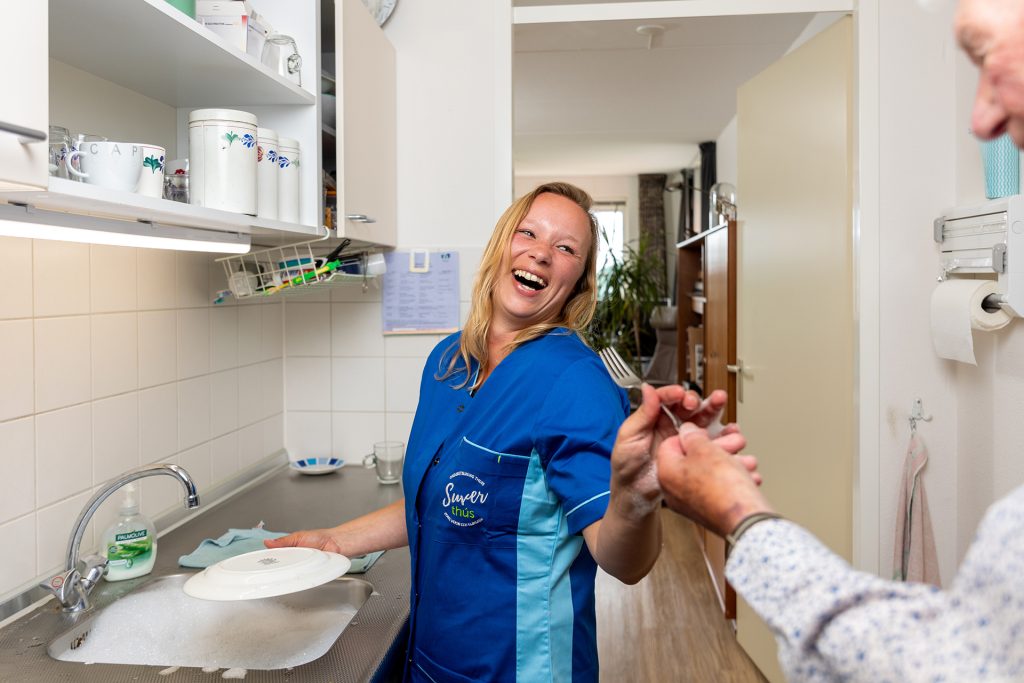 Huishoudelijke hulp – Suver Thús